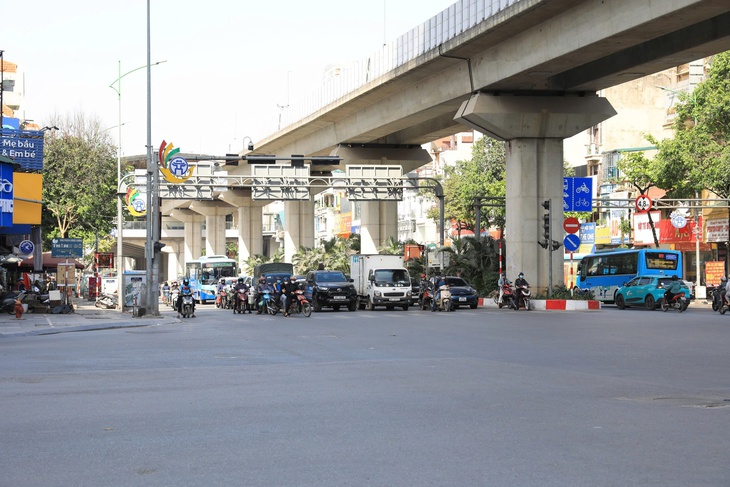 Hà Nội sẽ thí điểm hạn chế xe máy chạy xăng từ 1/1/2026- Ảnh 1.