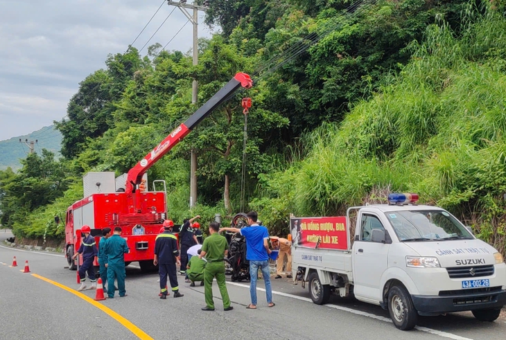 Người nước ngoài tử nạn khi lái mô tô phân khối lớn trên bán đảo Sơn Trà- Ảnh 1. Người nước ngoài tử nạn khi lái mô tô phân khối lớn trên bán đảo Sơn Trà- Ảnh 1.