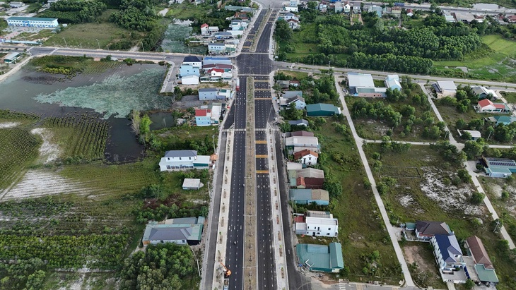 Hiện trạng dự án đường hàng trăm tỷ đồng ở Huế sau nhiều năm dang dở- Ảnh 1. Hiện trạng dự án đường hàng trăm tỷ đồng ở Huế sau nhiều năm dang dở- Ảnh 1.