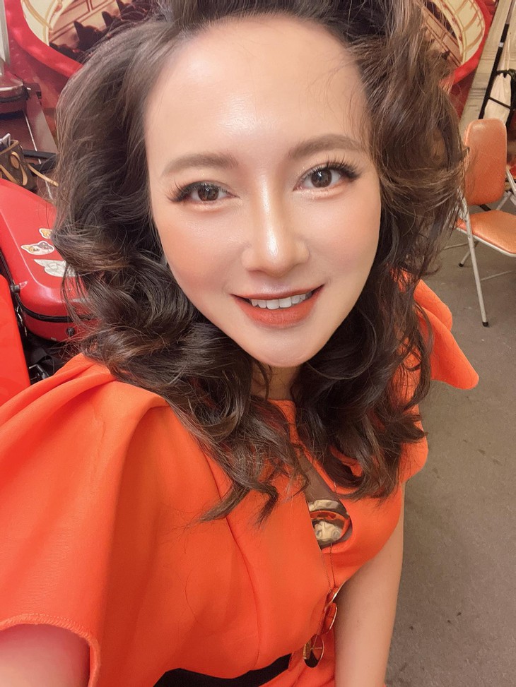 Vẻ đẹp gợi cảm của 'họa mi‘ Khánh Linh- Ảnh 1.