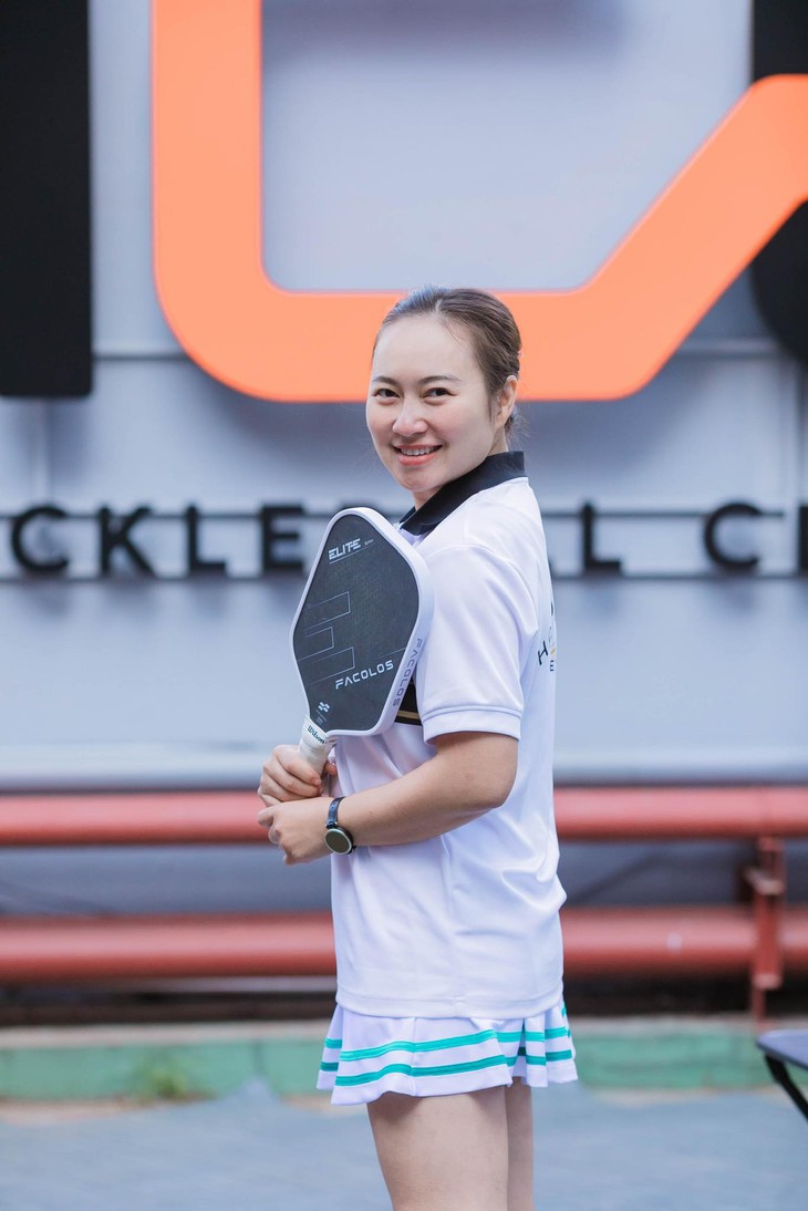 Vẻ đẹp gợi cảm của 'họa mi‘ Khánh Linh- Ảnh 5.
