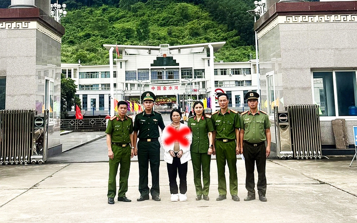 Nhóm thiếu niên mang dao chặn đường cướp tài sản lúc sáng sớm- Ảnh 2.