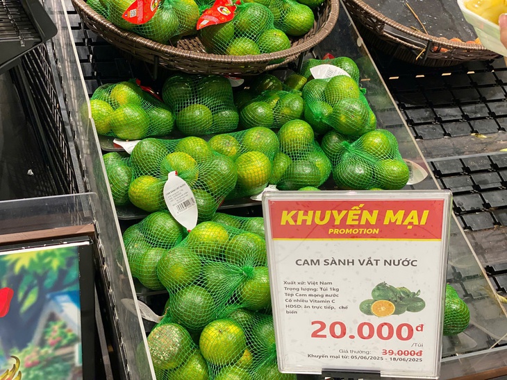 Loại quả ‘quốc dân’ giàu vitamin C bán đầy chợ Việt, giá chỉ hơn chục nghìn đồng/kg- Ảnh 4. Loại quả ‘quốc dân’ giàu vitamin C bán đầy chợ Việt, giá chỉ hơn chục nghìn đồng/kg- Ảnh 4.