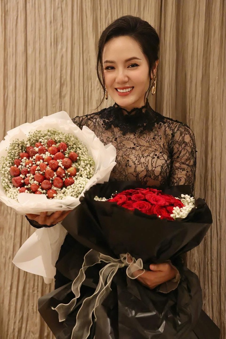 Phương Linh - Phương Ly: Tình chị em mỹ nhân xứ Thanh 'ngọt hơn đường'- Ảnh 5.