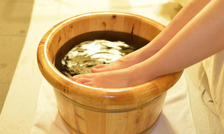 Ngâm chân thảo dược - Giải pháp chữa lành cơ thể rẻ tiền- Ảnh 1.