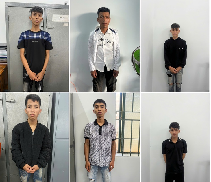 Phát hiện, bắt giữ 3 thanh niên mua ma túy giấu trong ốp lưng điện thoại - Ảnh 2.
