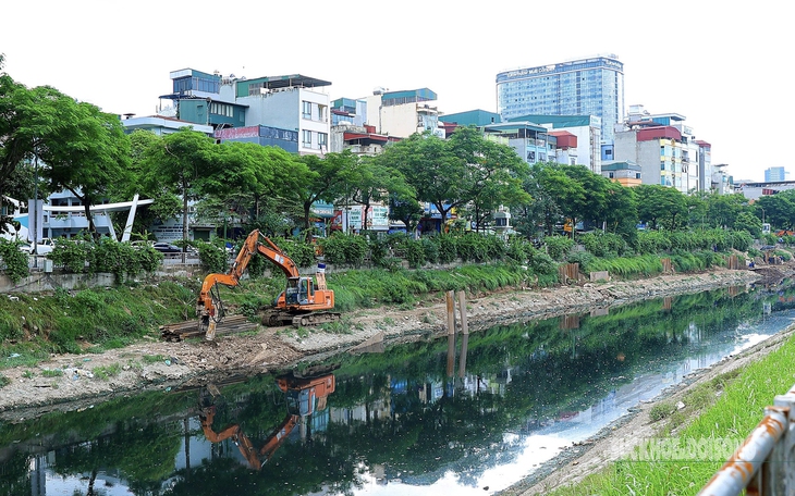 Hà Nội gấp rút "thay áo" cho đôi bờ sông Tô Lịch