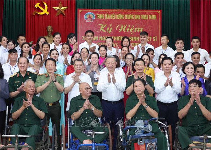 Tổng Bí thư Tô Lâm: Người có công là tài sản quý, là biểu tượng của ý chí, nghị lực Việt Nam- Ảnh 5. Tổng Bí thư Tô Lâm: Người có công là tài sản quý, là biểu tượng của ý chí, nghị lực Việt Nam- Ảnh 5.