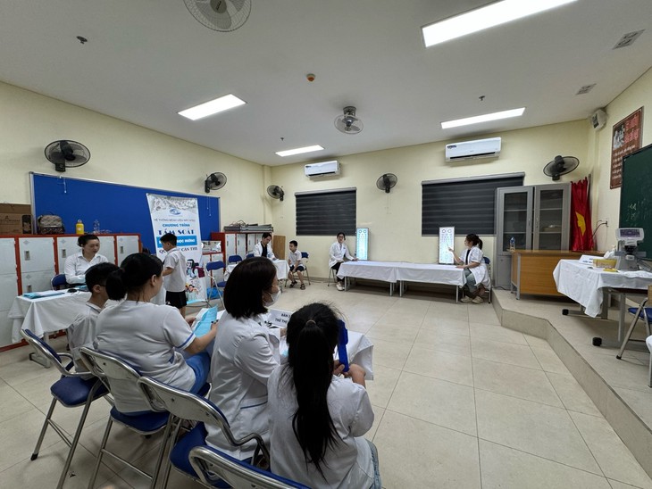 Tình trạng gia tăng cận thị học đường, phụ huynh cần biết các biện pháp quản lý- Ảnh 1.