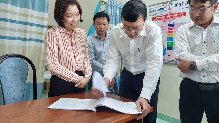 Phòng, chống sốt xuất huyết ở Đồng Nai: Xác định điểm nguy cơ cao để tập trung nguồn lực- Ảnh 3. Phòng, chống sốt xuất huyết ở Đồng Nai: Xác định điểm nguy cơ cao để tập trung nguồn lực- Ảnh 3.