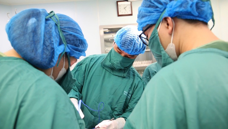 Mổ thành công ca rau tiền đạo, rau cài răng lược khó cho sản phụ mang thai lần 4- Ảnh 2.