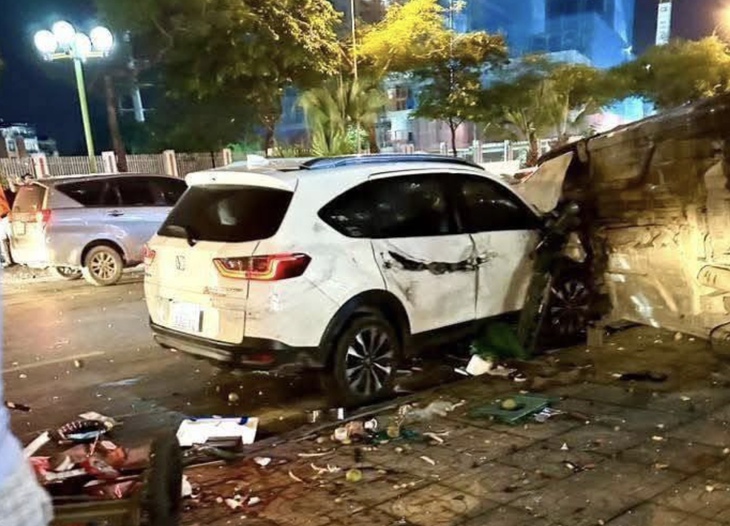 Tài xế gây tai nạn liên hoàn khiến 1 người tử vong ở Hà Nội có thể đối diện mức án nào?- Ảnh 2. Tài xế gây tai nạn liên hoàn khiến 1 người tử vong ở Hà Nội có thể đối diện mức án nào?- Ảnh 2.