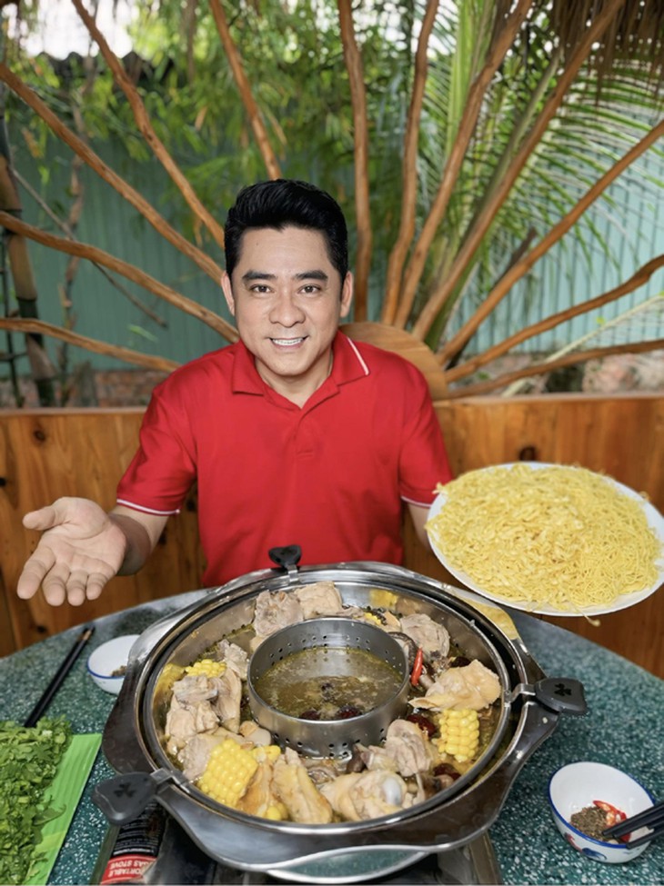 Diễn viên Huỳnh Anh Tuấn đột quỵ, người đại diện lên tiếng: 'Anh ấy sẽ xuất hiện lại sớm thôi'- Ảnh 2.