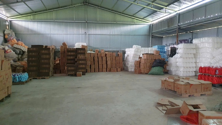 Công khai sản xuất nước giặt giả gắn thương hiệu D-nee, Hygiene, Tauau, một doanh nghiệp ở Hưng Yên bị phạt 180 triệu đồng- Ảnh 4.