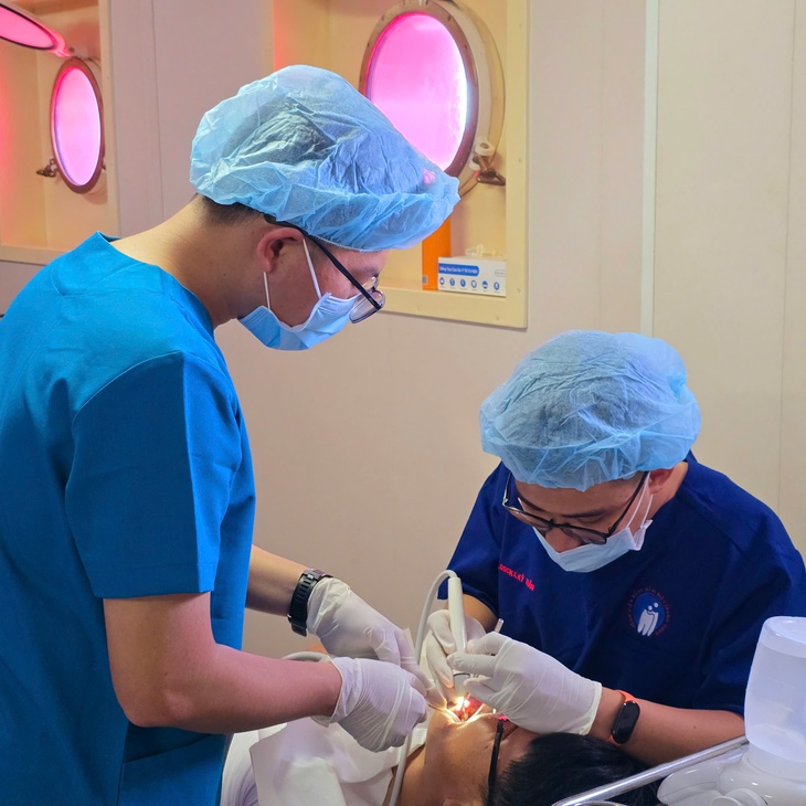 TPHCM vinh danh y bác sĩ tham gia chăm sóc sức khỏe quân dân Trường Sa- Ảnh 5.