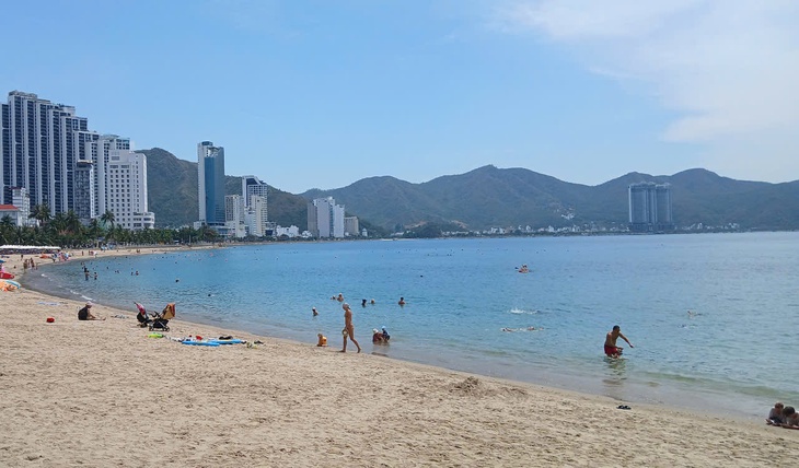 Đến Nha Trang tắm biển thế nào cho an toàn?- Ảnh 2.