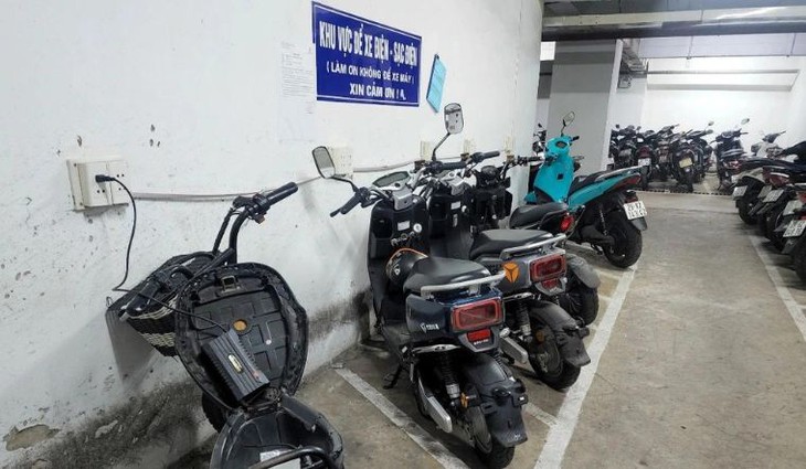 Hệ thống điện chịu tải thế nào khi hàng loạt xe cùng sạc một lúc?- Ảnh 2. Hệ thống điện chịu tải thế nào khi hàng loạt xe cùng sạc một lúc?- Ảnh 2.