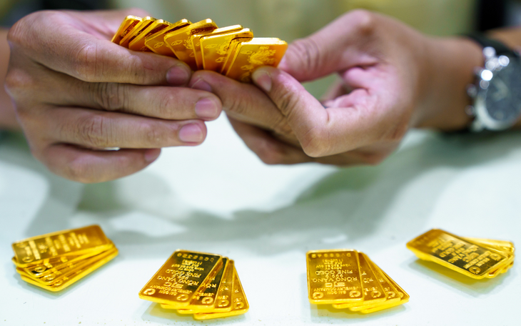 Giá vàng hôm nay ngày 19/7 nằm yên nghe ngóng