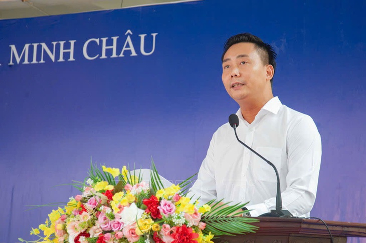 Khám sức khoẻ, cấp phát thuốc miễn phí các gia đình chính sách, hoàn cảnh khó khăn xã đảo Minh Châu- Ảnh 1.