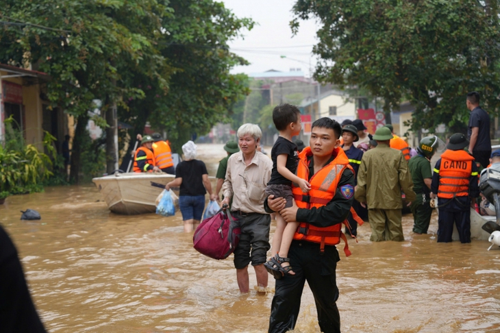 Triển khai các biện pháp bảo vệ người và tài sản ứng phó bão số 3- Ảnh 2.