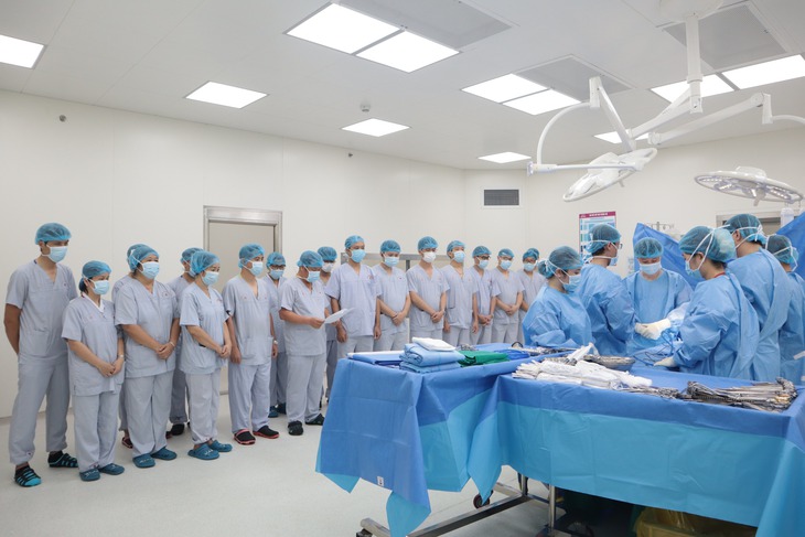 Nghĩa cử cuối cùng của người cho chết não mang lại cuộc đời mới cho 5 người bệnh- Ảnh 1.