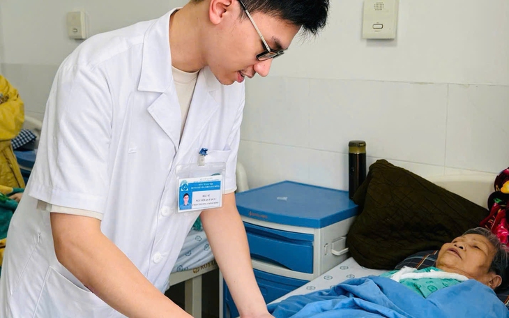Chủ quan với khối u nhỏ, không đau, cụ bà mắc ung thư hiếm gặp
