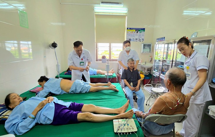 Phối hợp Y học cổ truyền và hiện đại điều trị hiệu quả hội chứng cánh tay cổ ở bệnh nhân đái tháo đường- Ảnh 1. Phối hợp Y học cổ truyền và hiện đại điều trị hiệu quả hội chứng cánh tay cổ ở bệnh nhân đái tháo đường- Ảnh 1.