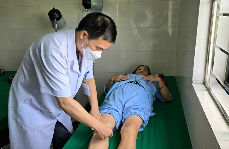 Phối hợp Y học cổ truyền và hiện đại điều trị hiệu quả hội chứng cánh tay cổ ở bệnh nhân đái tháo đường- Ảnh 3. Phối hợp Y học cổ truyền và hiện đại điều trị hiệu quả hội chứng cánh tay cổ ở bệnh nhân đái tháo đường- Ảnh 3.