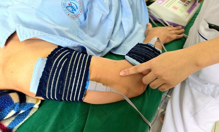 Phối hợp Y học cổ truyền và hiện đại điều trị hiệu quả hội chứng cánh tay cổ ở bệnh nhân đái tháo đường- Ảnh 6. Phối hợp Y học cổ truyền và hiện đại điều trị hiệu quả hội chứng cánh tay cổ ở bệnh nhân đái tháo đường- Ảnh 6.