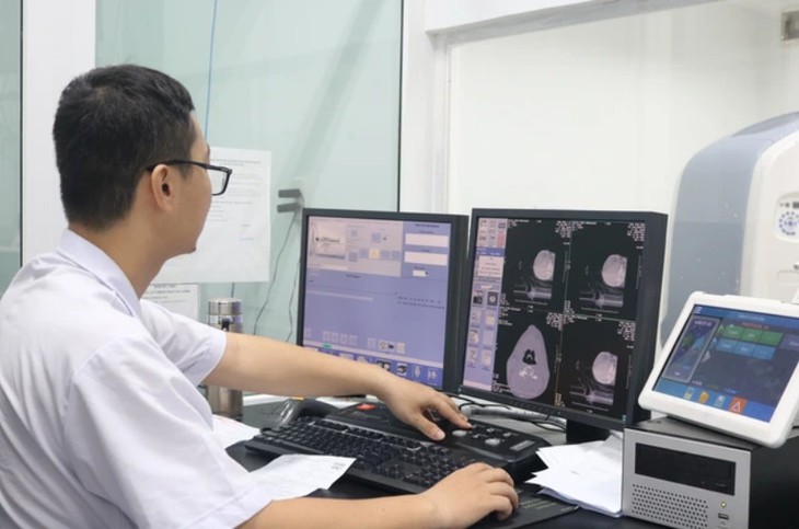 Trí tuệ nhân tạo (AI) 'trợ thủ' đắc lực của bác sĩ trong khám chữa bệnh, quản lý bệnh án điện tử- Ảnh 1.