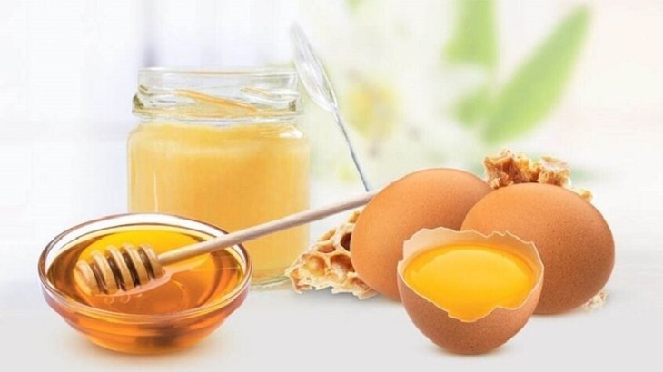 Trứng gà + mật ong: Công thức mặt nạ giúp da mịn như em bé- Ảnh 1.