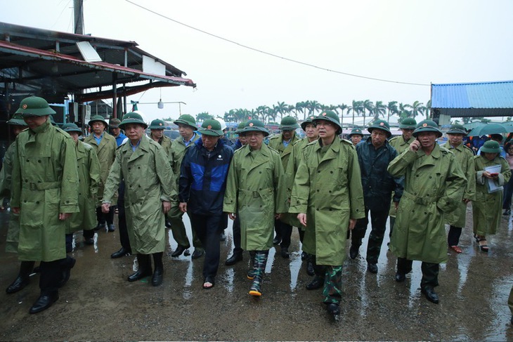 Phó Thủ tướng Trần Hồng Hà kiểm tra, chỉ đạo công tác phòng, chống bão số 3 ở Hải Phòng- Ảnh 2.
