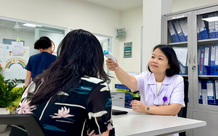 Bác sĩ chỉ cách phòng bệnh truyền nhiễm mùa mưa bão