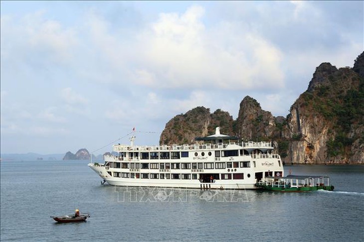 Thiết kế đúng, vận hành tàu tốt sẽ tạo tâm lý an toàn cho du khách khi đi tham quan vịnh Hạ Long- Ảnh 2.