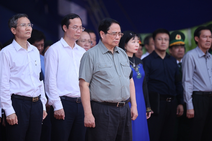 Thủ tướng: 'Không liệt sĩ nào bị lãng quên, không gia đình liệt sĩ nào phải chờ đợi trong vô vọng'- Ảnh 2. Thủ tướng: 'Không liệt sĩ nào bị lãng quên, không gia đình liệt sĩ nào phải chờ đợi trong vô vọng'- Ảnh 2.