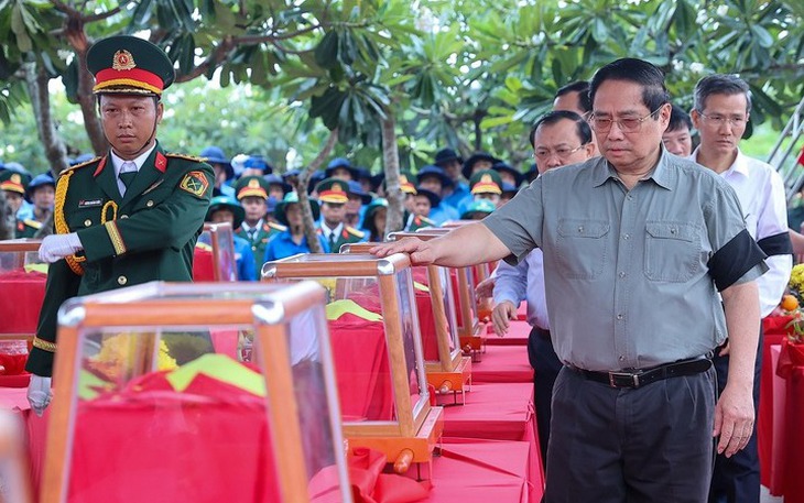 Thủ tướng: "Không liệt sĩ nào bị lãng quên, không gia đình liệt sĩ nào phải chờ đợi trong vô vọng"