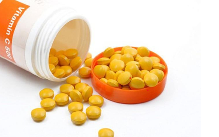 6 tác dụng phụ nghiêm trọng của vitamin C cần biết khi tiêu thụ