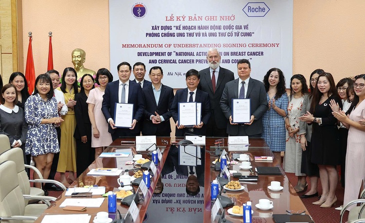 Phối hợp thúc đẩy phát hiện sớm, nâng chất lượng điều trị 2 bệnh ung thư phổ biến ở phụ nữ Việt Nam- Ảnh 1. Phối hợp thúc đẩy phát hiện sớm, nâng chất lượng điều trị 2 bệnh ung thư phổ biến ở phụ nữ Việt Nam- Ảnh 1.