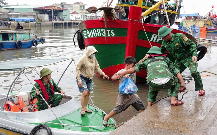 Sơ tán hơn 12 nghìn người, 79 ngôi nhà bị tốc mái, hàng trăm ha lúa bị ngập do bão số 3