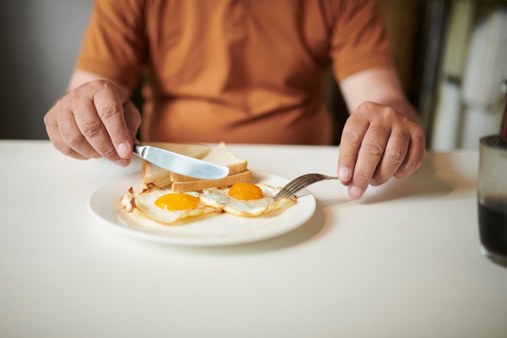 Người già có nên uống vitamin tổng hợp mỗi ngày?- Ảnh 2. Người già có nên uống vitamin tổng hợp mỗi ngày?- Ảnh 2.