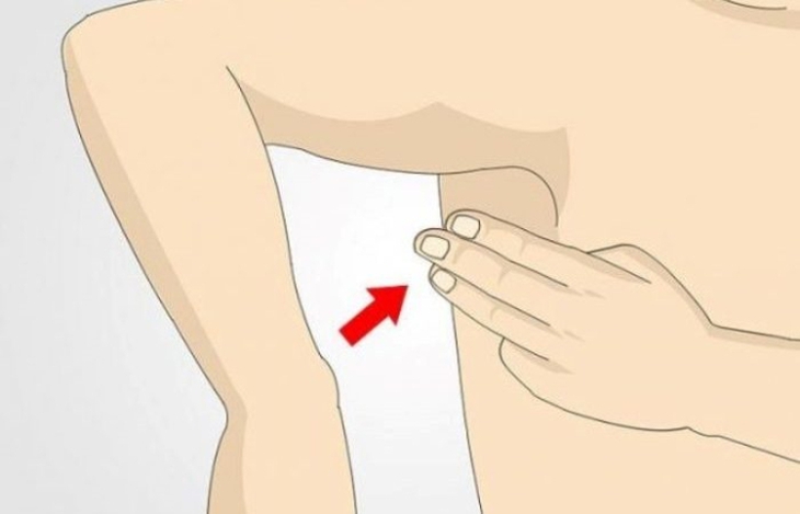 Vỗ nhẹ vào nách - bài tập dễ thực hiện mà tác dụng không ngờ- Ảnh 1.