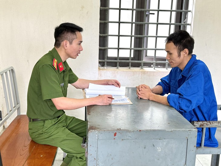 Triệt phá nhóm lừa đảo 'bao luật' cho xe vi phạm giao thông tại Phú Thọ- Ảnh 2.
