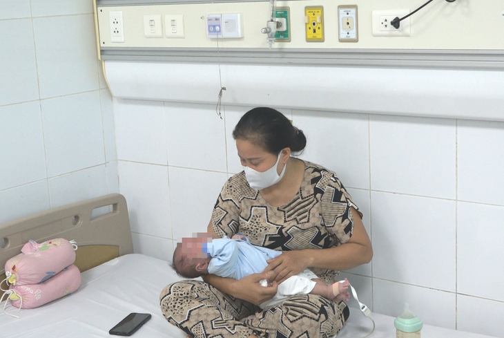 Không chỉ trẻ nhỏ mà bà mẹ mang thai cũng cần tiêm vaccine ho gà- Ảnh 1.