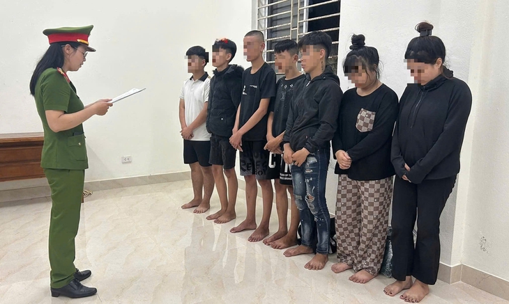 Tạm giam nhóm thanh thiếu niên đuổi nhau trên đường, đánh chết người giữa phố- Ảnh 1.