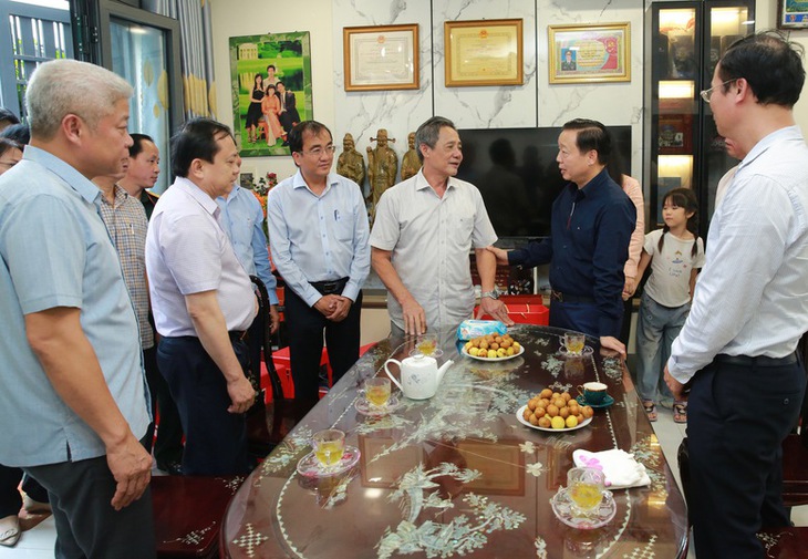 Phó Thủ tướng: Quan tâm, chăm lo tốt cho người có công là nhiệm vụ thường xuyên- Ảnh 2. Phó Thủ tướng: Quan tâm, chăm lo tốt cho người có công là nhiệm vụ thường xuyên- Ảnh 2.