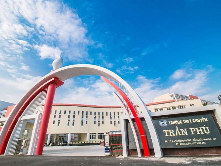 Sự cố kỹ thuật và cái kết vụ học sinh đủ điểm vào lớp 10 chuyên Nga nhưng không có tên trong danh sách trúng tuyển- Ảnh 1.
