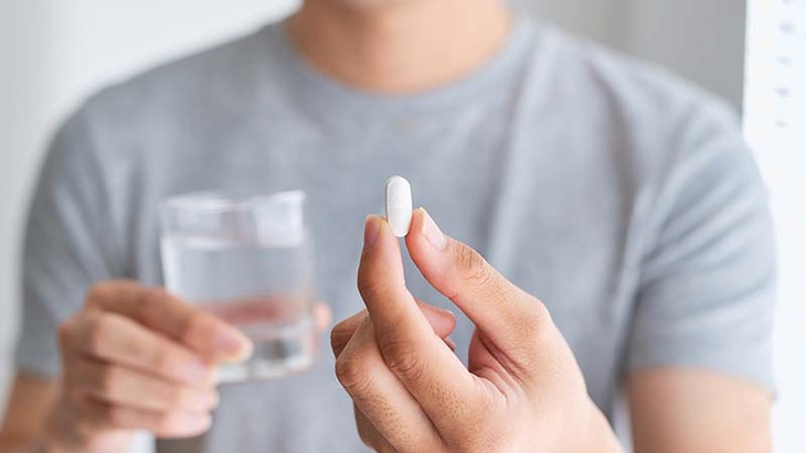 Vitamin và khoáng chất nào tốt cho người viêm loét đại tràng?- Ảnh 1.