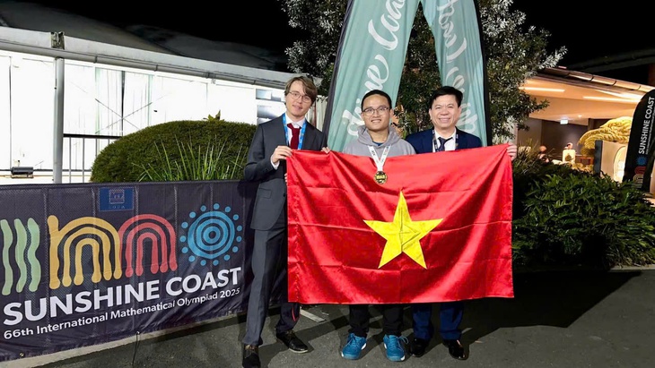 Chuyện về nam sinh Hà Tĩnh 'ẵm' Huy chương Vàng Olympic Toán học quốc tế- Ảnh 1. Chuyện về nam sinh Hà Tĩnh 'ẵm' Huy chương Vàng Olympic Toán học quốc tế- Ảnh 1.