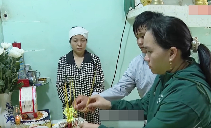 Vượt lên nỗi đau, mẹ và vợ liệt sĩ hy sinh khi cứu 3 em nhỏ đuối nước, vẫn tần tảo nuôi dạy con cháu nên người- Ảnh 2. Vượt lên nỗi đau, mẹ và vợ liệt sĩ hy sinh khi cứu 3 em nhỏ đuối nước, vẫn tần tảo nuôi dạy con cháu nên người- Ảnh 2.