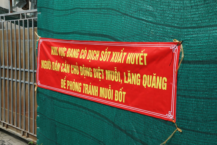 Dịch bệnh ở TPHCM diễn biến phức tạp, 10 ca tử vong do sốt xuất huyết, ca bệnh tăng gần 160%- Ảnh 1.
